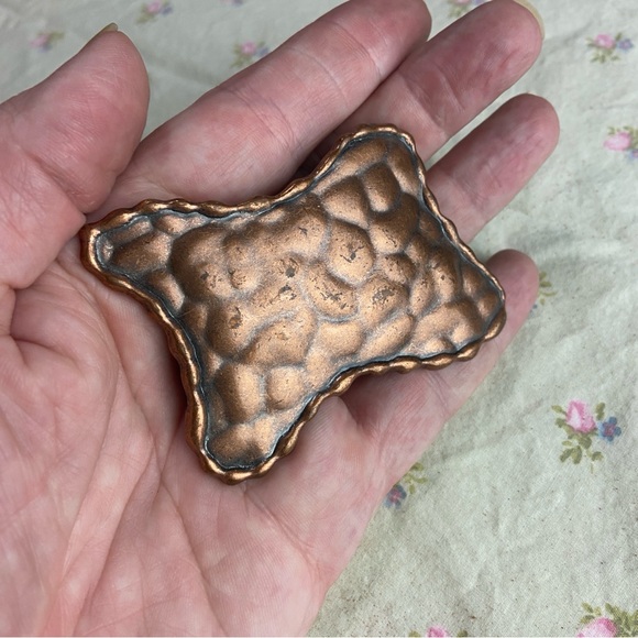 Unisex Copper Textured Belt Buckle - Picture 2 of 5